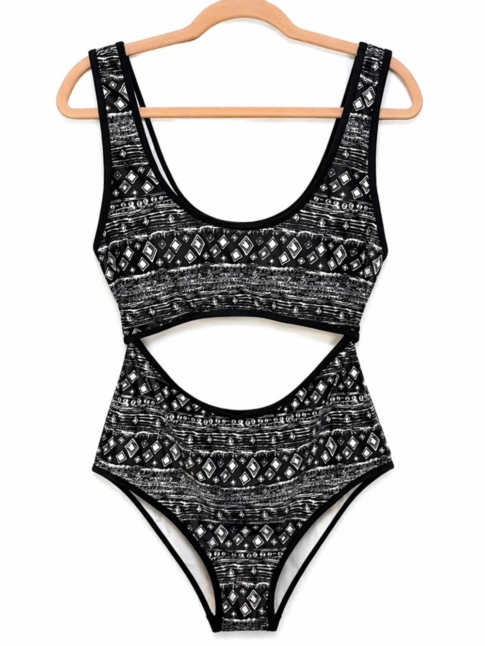 NWOT Cutout One Piece Swimsuit XXL Black White Boho Tribal Beach